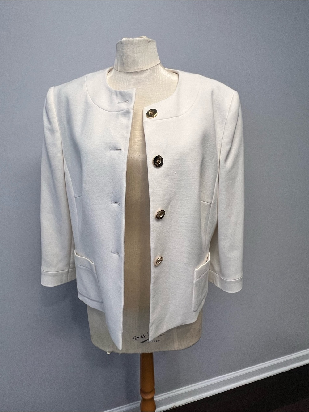Tahari Cream Collarless Button Jacket